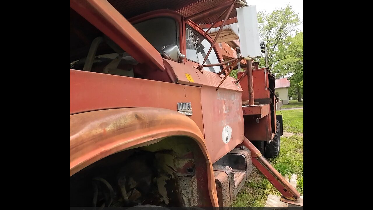 Will I Get Stranded?! 1970's Bucket Truck