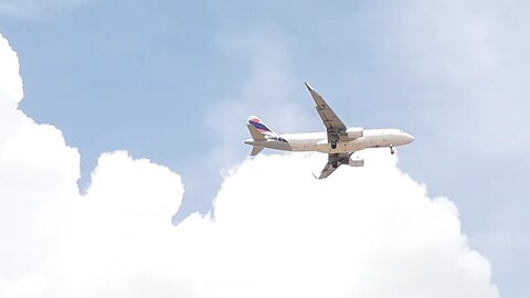 Airbus A320NEO PR-TYV antes de pousar em Fortaleza vindo de Teresina(28/01/2020)