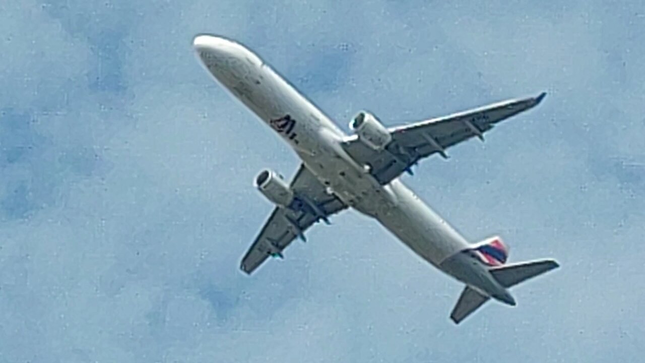 Airbus A321 PT-XPC departing to Salvador from Fortaleza