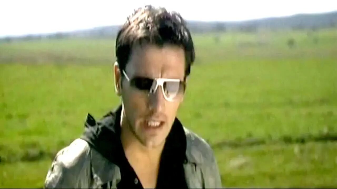 Νίκος Βέρτης - Γύρισες αλλά (2007) - Μουσικό βίντεο
