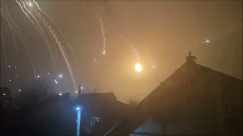 ★★★ Ukraine defense systems shoot down a Russian plane over Kyiv