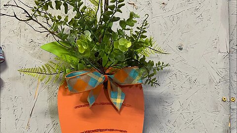 Paint Carrot Door Hanger Kit |Hard Working Mom |How to