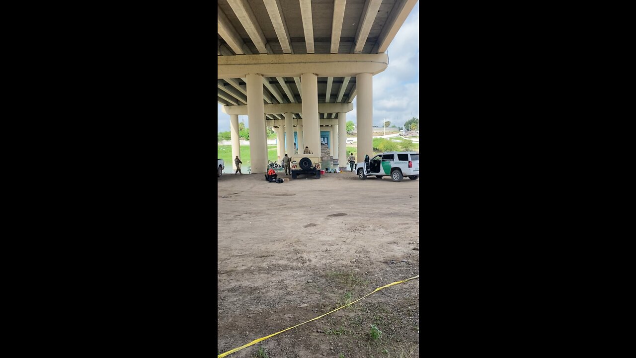 Migrant International Bridge Eagle Pass TX