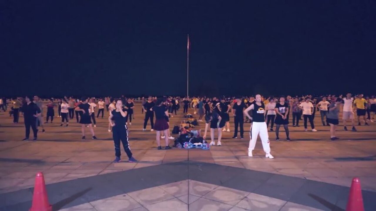 健身舞《寂寞的人唱着伤心的歌》，男女老少一起跳，欢快又燃脂！【順能炫舞團】