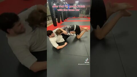 Kouchi-gake to knee bar