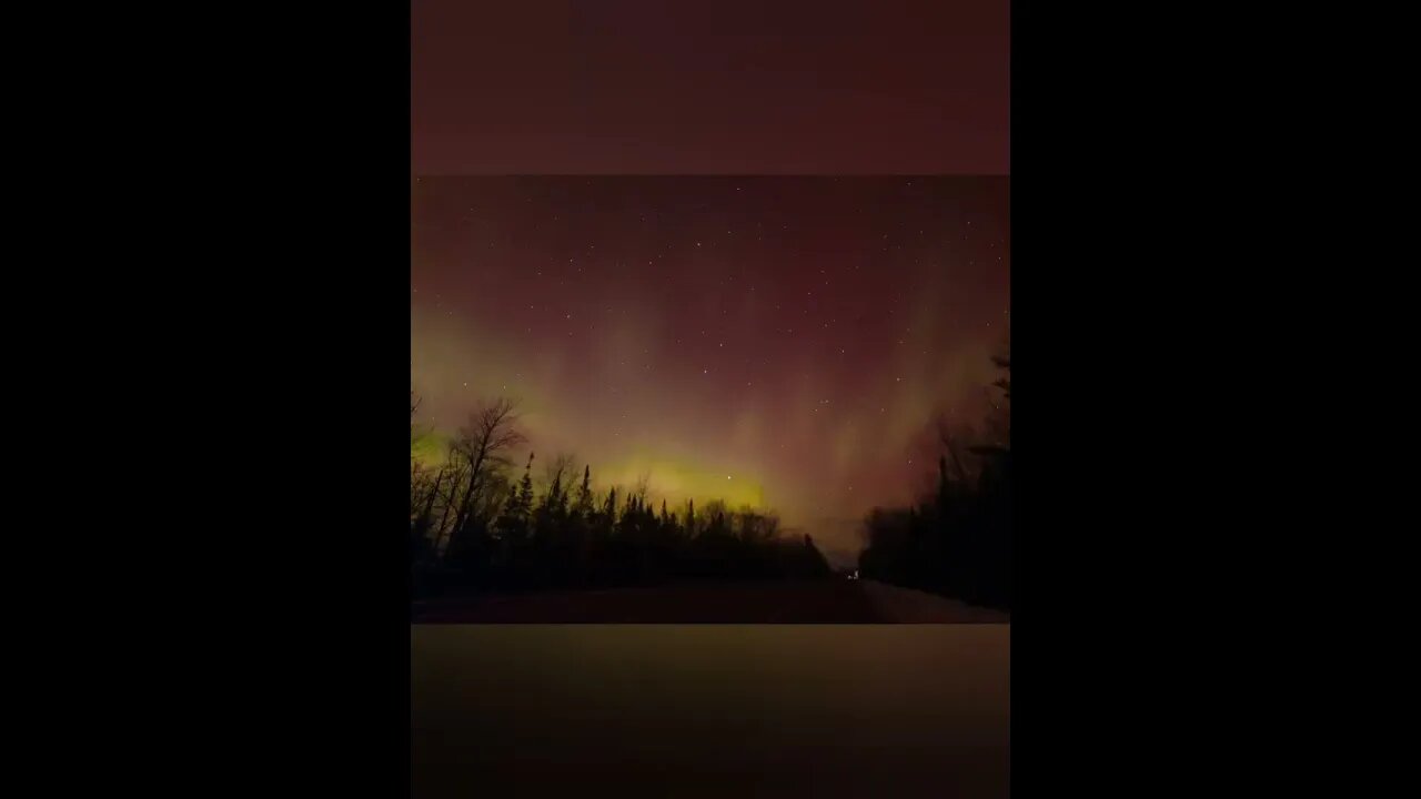 Arora borealis Over Northern Michigan Lake Huron March 2023