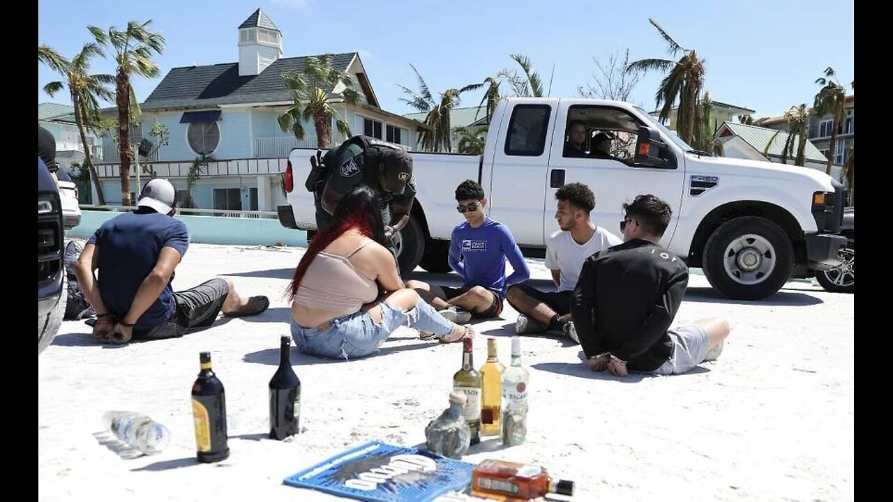 Hurricane looters have to deal with prepared cops in Florida