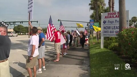 Mask protest held in Martin County