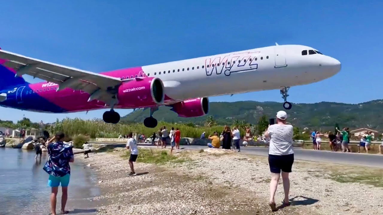 Plane Makes A Dangerously Close Landing