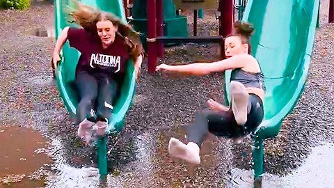 Top Viral Videos of The Year | Best of The Year 2021 (720p)