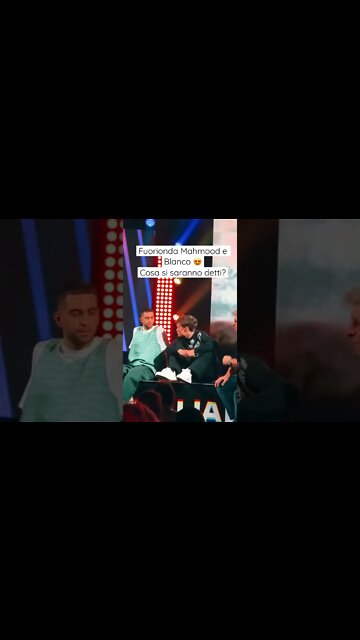 Fuorionda Mahmood e Blanco 😍 Cosa si saranno detti?