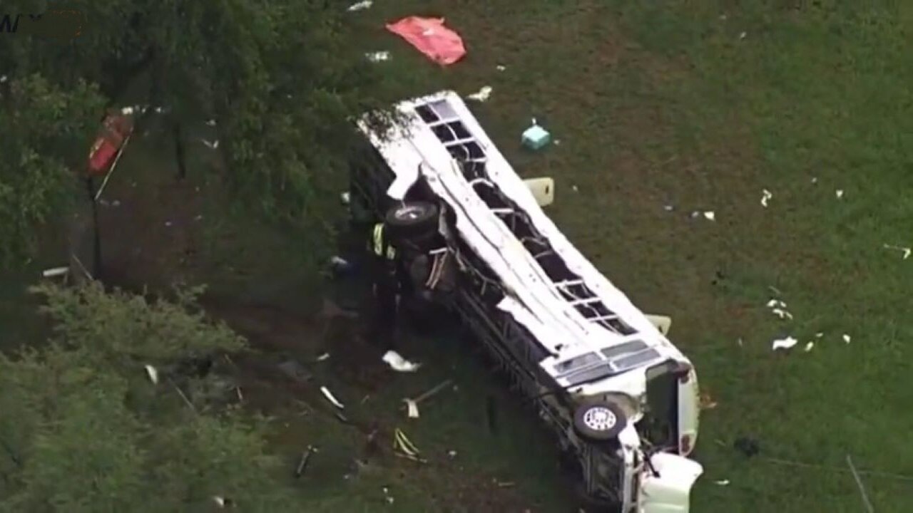 Bus Carrying Migrants In Florida Crashes Killing 8 And Injuring 40