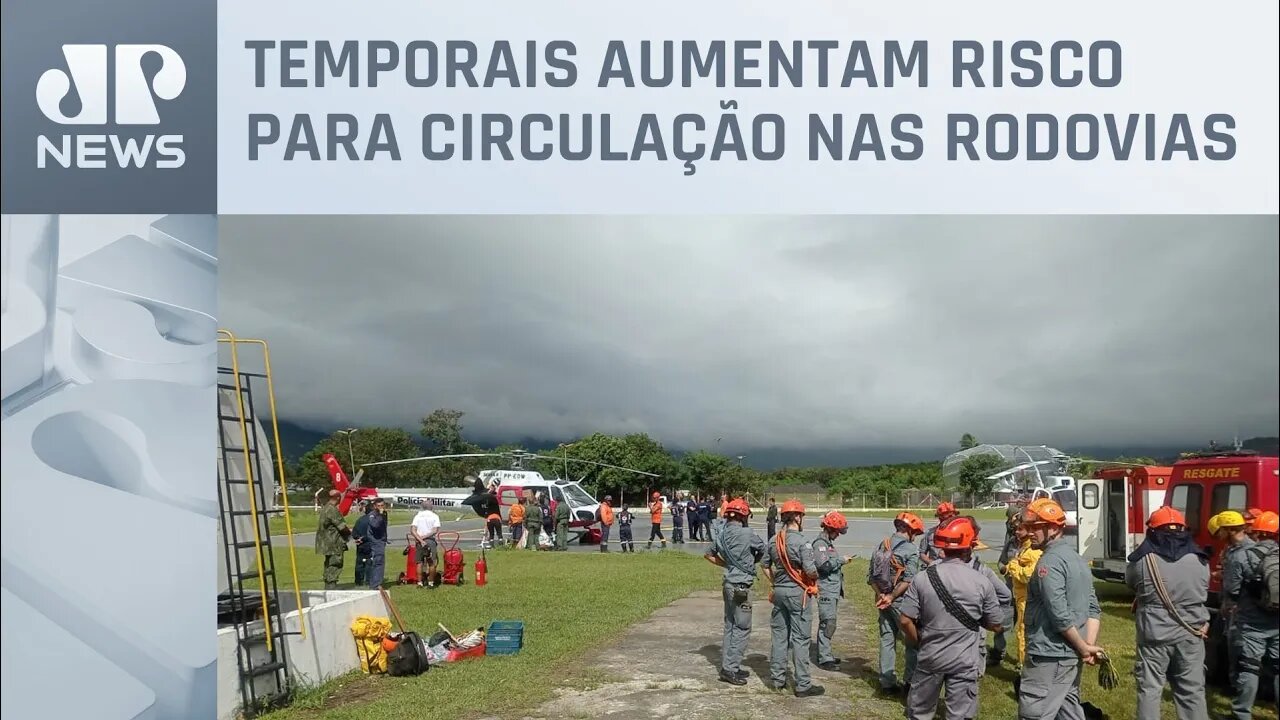 Chuvas dificultam trabalhos dos bombeiros no litoral norte de São Paulo