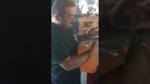 tive que arrombar o tanque de combustível