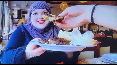 Foodie Beauty & Hubby Doing Honeymooner Things Together They Are So In Love Can’t You Just See It