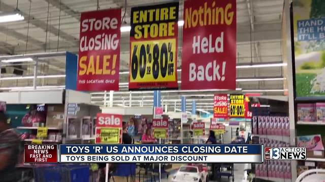 Toys 'R' Us slashing prices as closing nears