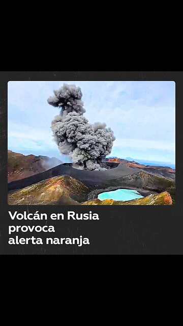 El volcán Ebeko en las islas Kuriles libera una poderosa columna de ceniza