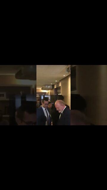 Bolsonaro chega para jantar com o pessoal do PL. Agora, noite de 29/11/22.#news#brasil#noticias#news