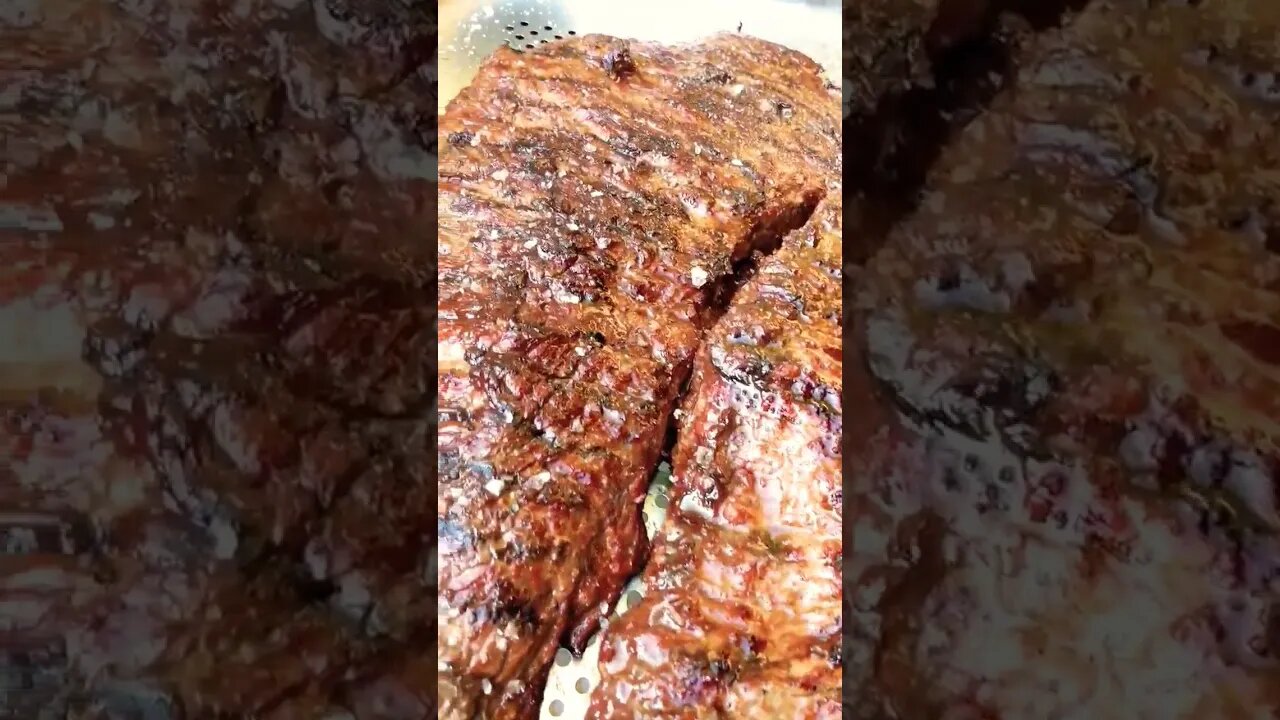 Charcoal grilled MSG skirt steak 🥩😋 #thaifood #bbq #grilling #meat #globalfoodquest