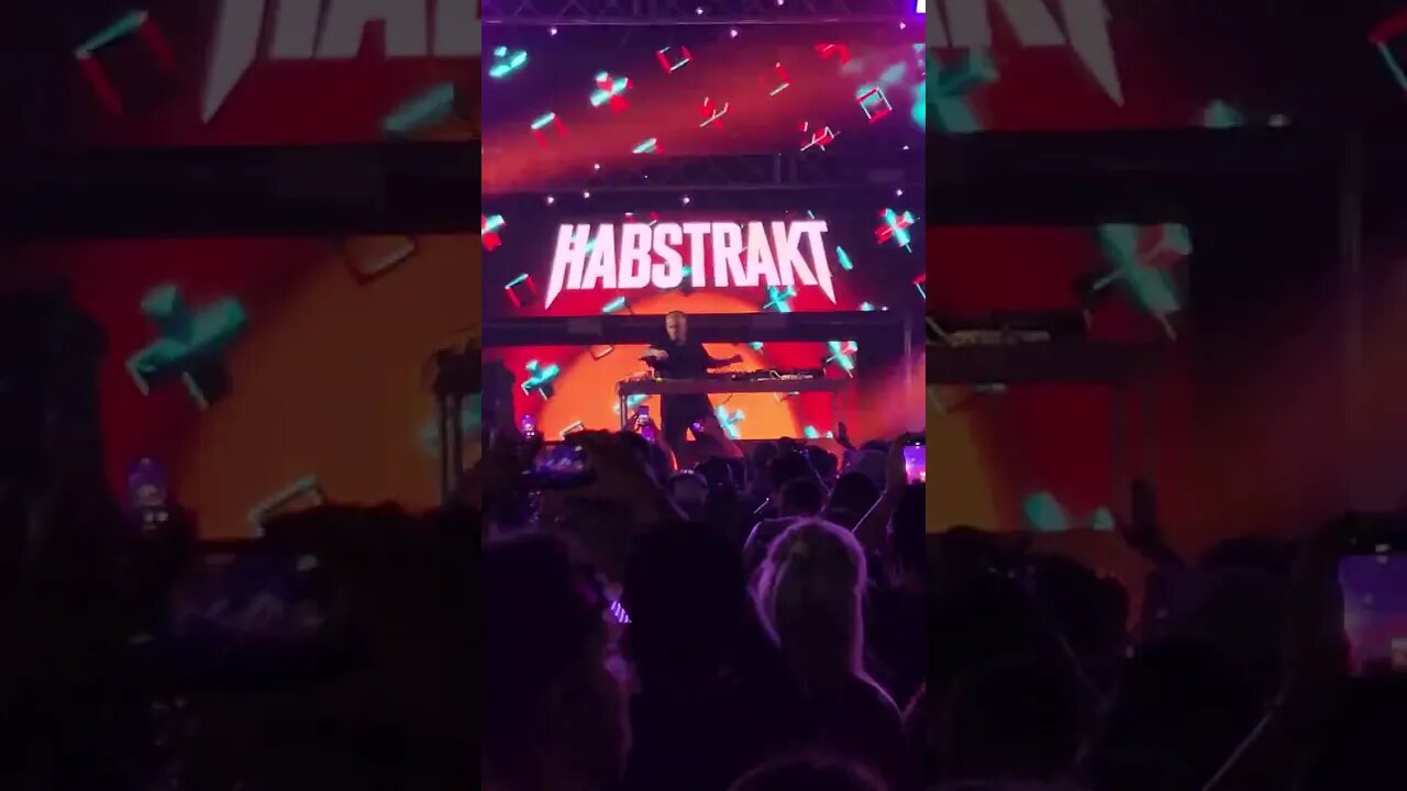 Habstrakt 🎵 Tonight 🎵 #Creamfields 2022 #CreamfieldsCL #Creamfieldscl2022 #Creamfields2022