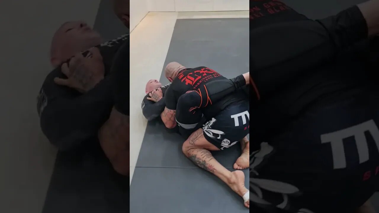 Rolling With Visiting 115kg Black Belt Jiu-jitsu Phnom Penh Cambodia 🇰🇭 #cambodia #phnompenh #bjj