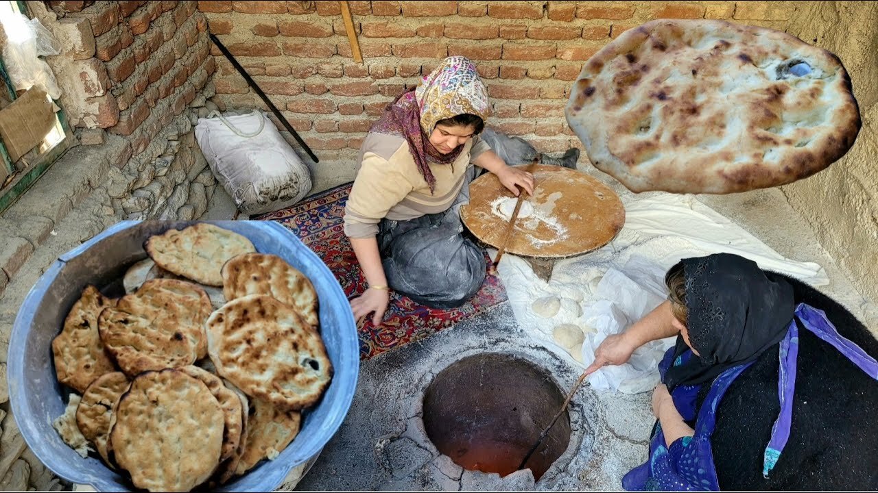 Baking traditional bread in the tandoor ♤ Bake 100 loaves in 10 minutes