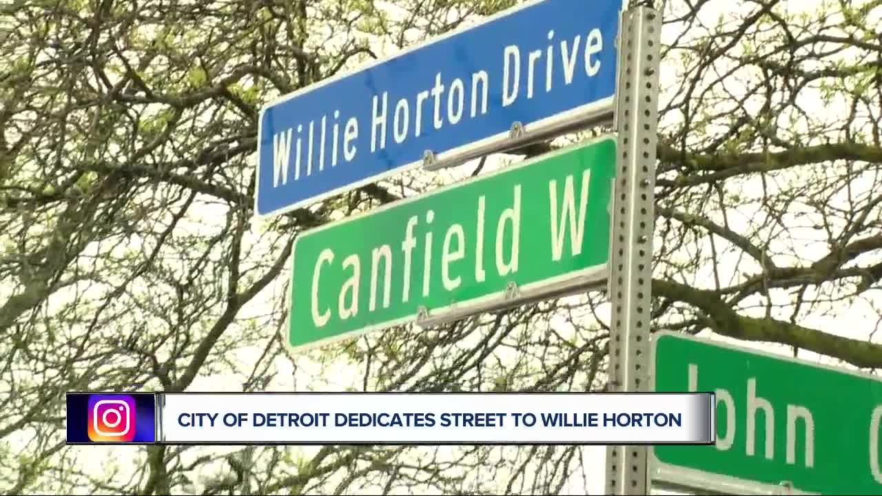 Willie Horton honored with street name in Detroit, Red Wings surprise DPS students with bikes