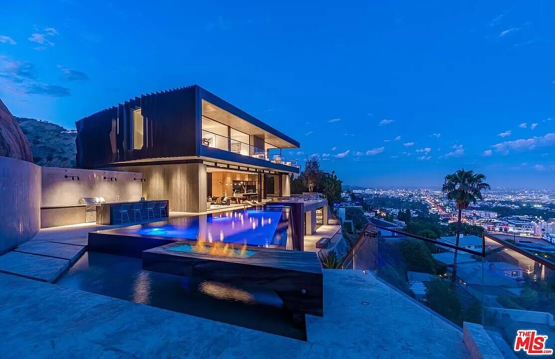 $29,950,000! BRAND NEW Mansion in LA with Panoramic views and of the city