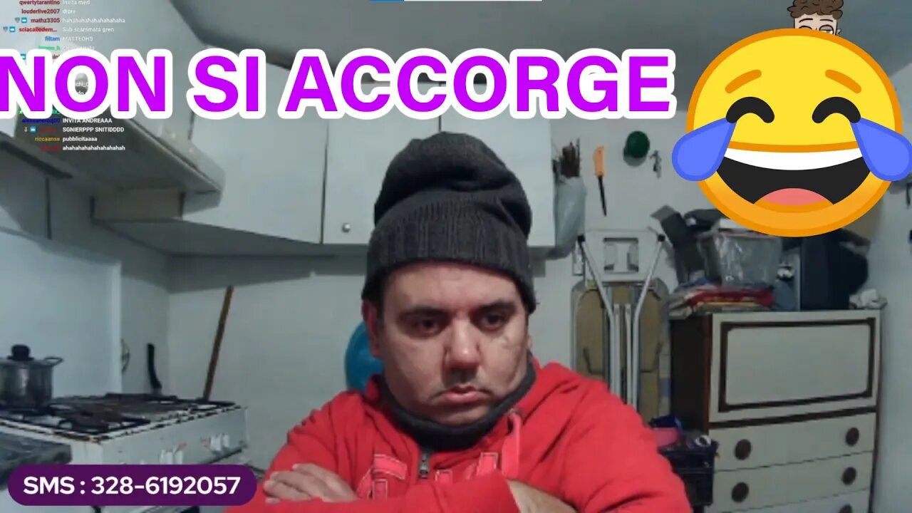 GIUSEPPE SIMONE ENTRA IN LIVE DA GRENBAUDE NON SE NE ACCORGE😂😂