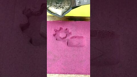 Fun Experiment with Molten Metal #shorts #shortsfeed #experiment