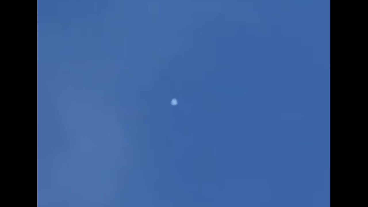 Cube-shaped UFO Filmed over Las Vegas