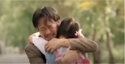 Heart Touching Father & Daughter great inspirational video - He lies he is happy