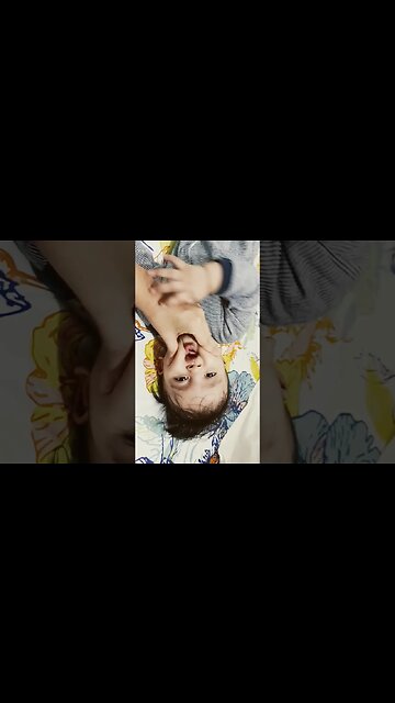 6 months old baby is sleepy