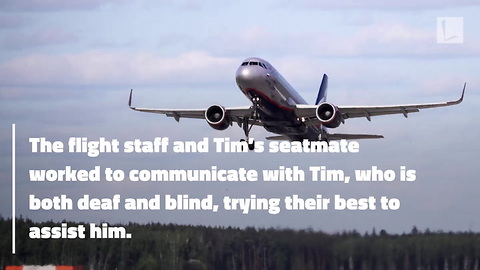 Age 15 Girl Signs into Blind & Deaf Stranger’s Hands To Comfort Him During Flight