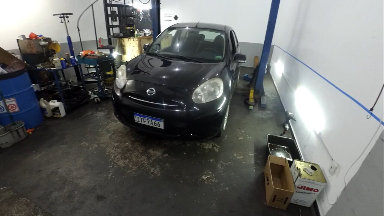 Nissan March 1.6 16v 2013 Barulho na suspensão e revisão