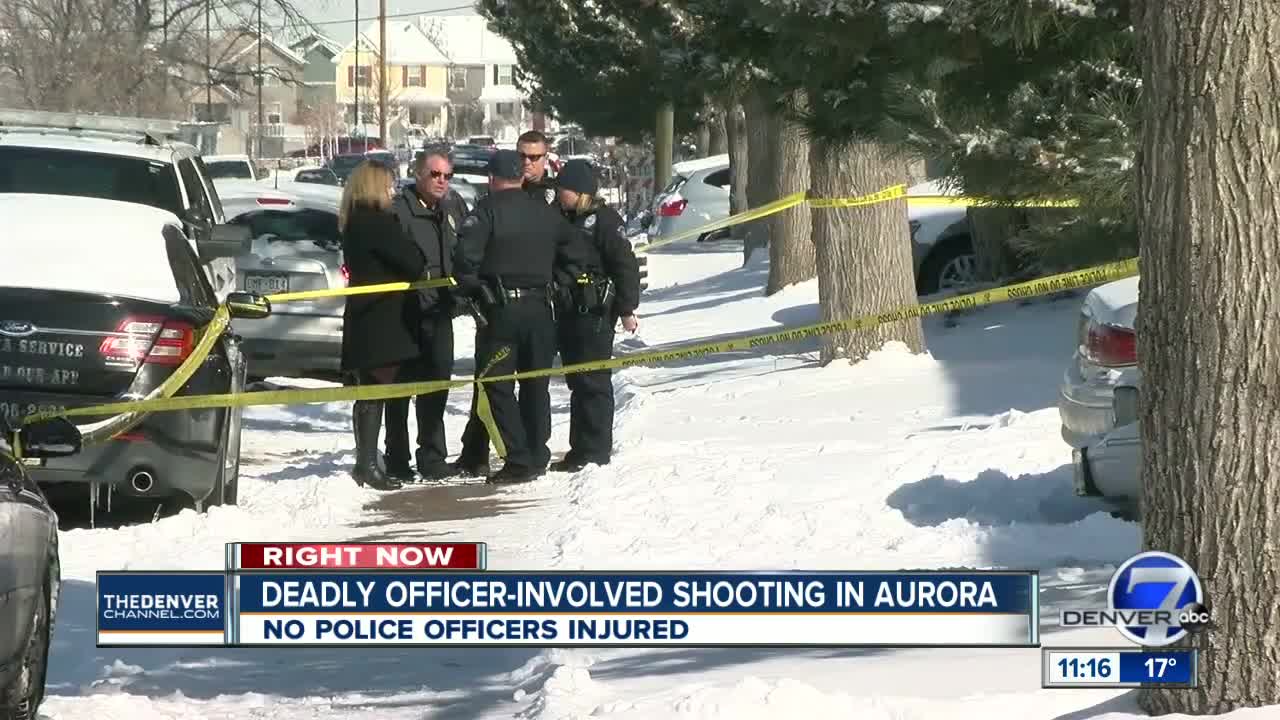 Man shot by Aurora police after allegedly confronting them with machete