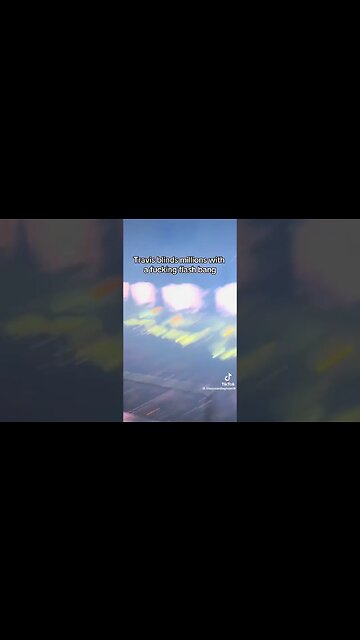 Travis Scott goes viral for FLASH BANGING his audience. 😭😭 #travisscott #flash #bang #shorts #viral