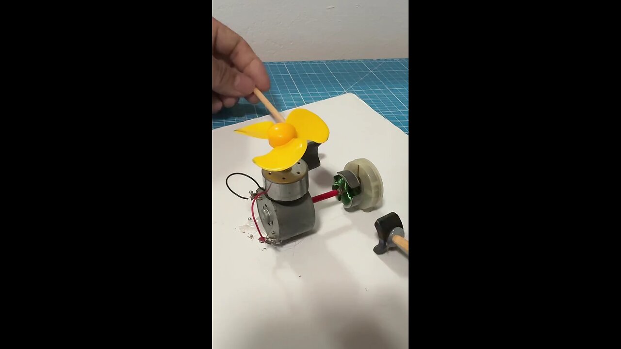 How to make mini fan at home || Motor se mini fan kaise banaen || Science Project