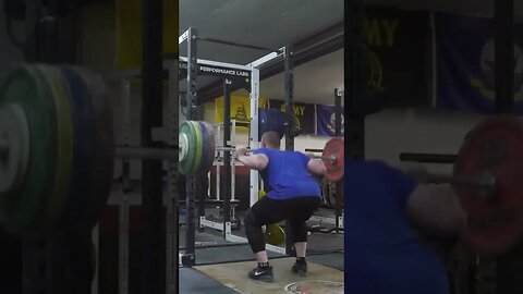 170 kg / 375 lb - Back Squat 5 reps