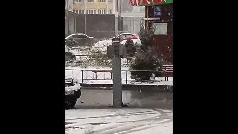 ★★★ Undetonated Russian rocket hits the city of Kharkiv, Konniy Rinok