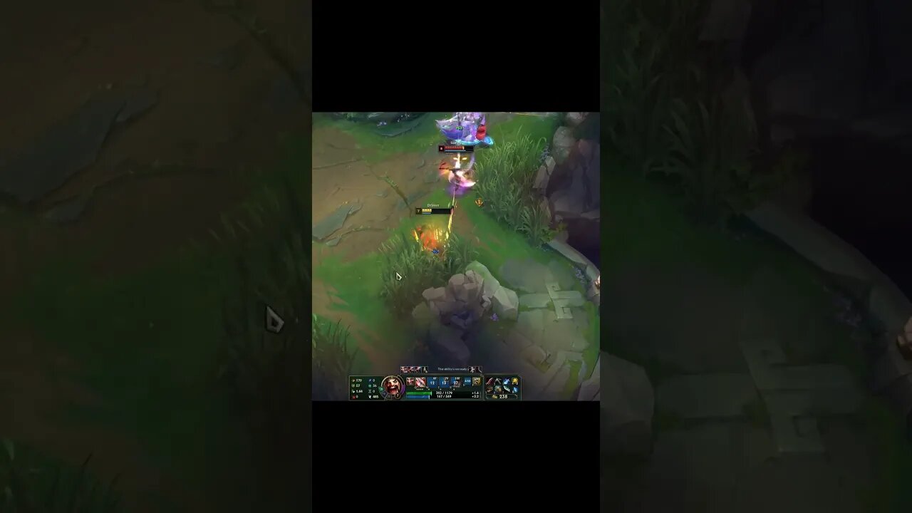 Draven: The Axe-pert - League of Legends #shorts