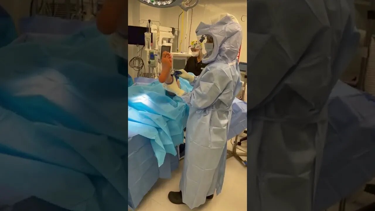 Cleaning the foot before surgery