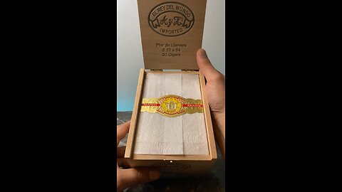 El Rey del Mundo Natural Flor de Llaneza Pyramid 6”1/8 * 54, Cigar ASMR