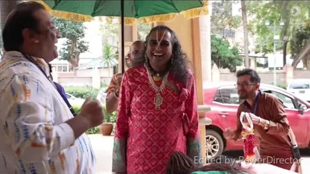 Chegada do Guruji ao Darshan de Nairobi, com uma surpresa! 23 Abril 2023