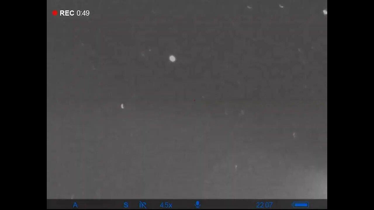 4 manuvering objects in 2.5 min