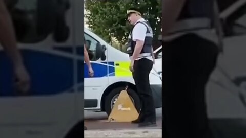 POLICE VAN GETS CLAMPED