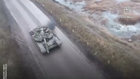 Russian T-72V3 tanks entering & battling Ukrainian forces in Maryinka