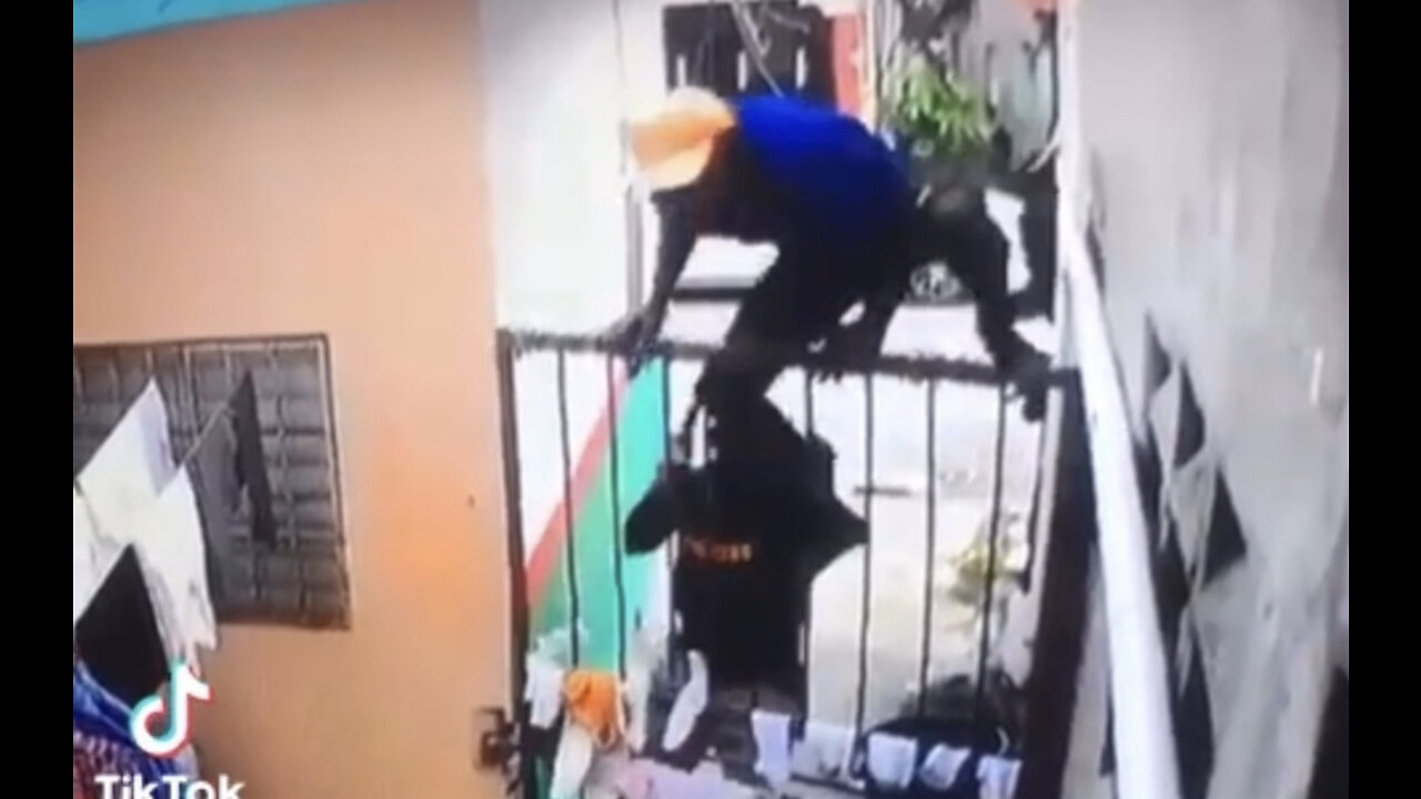 Man uses ninja skills to excape police