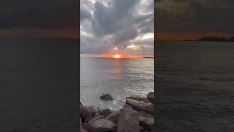 Um lindo amanhecer em Vitória ES.🎥