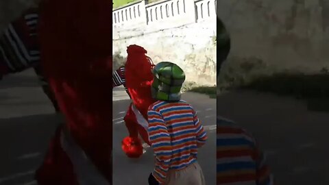 PASSINHOS DO FOFÃO, CHAVES, CHIQUINHA E CHAPOLIN DANÇANDO NA CARRETA DA ALEGRIA TRIPLO X